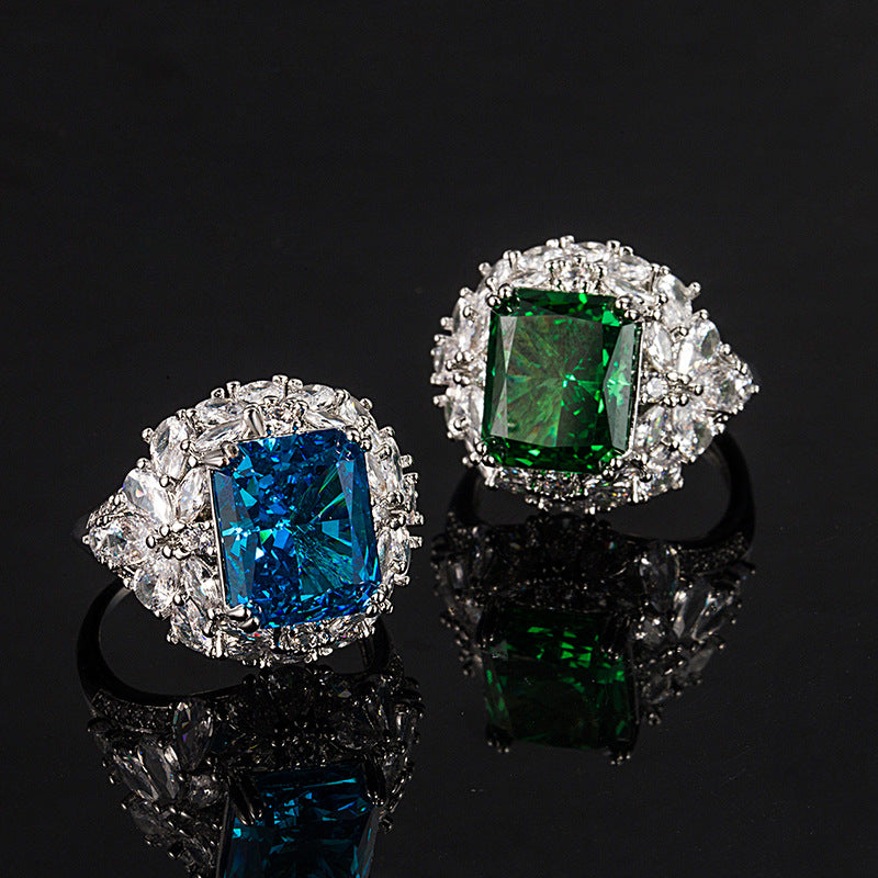 Fashionable And Versatile Colored Diamond Ice Flower Cutting Ring